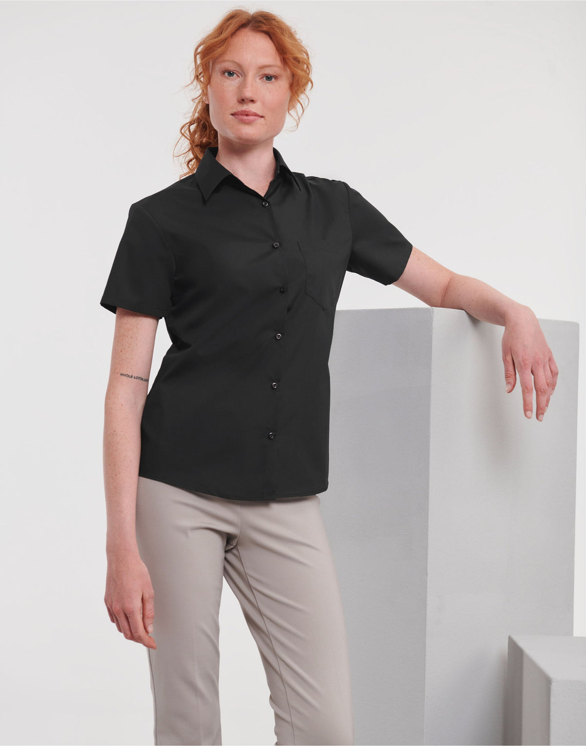 Russell Collection Ladies' Short Sleeve Classic Polycotton Poplin Shirt 935F