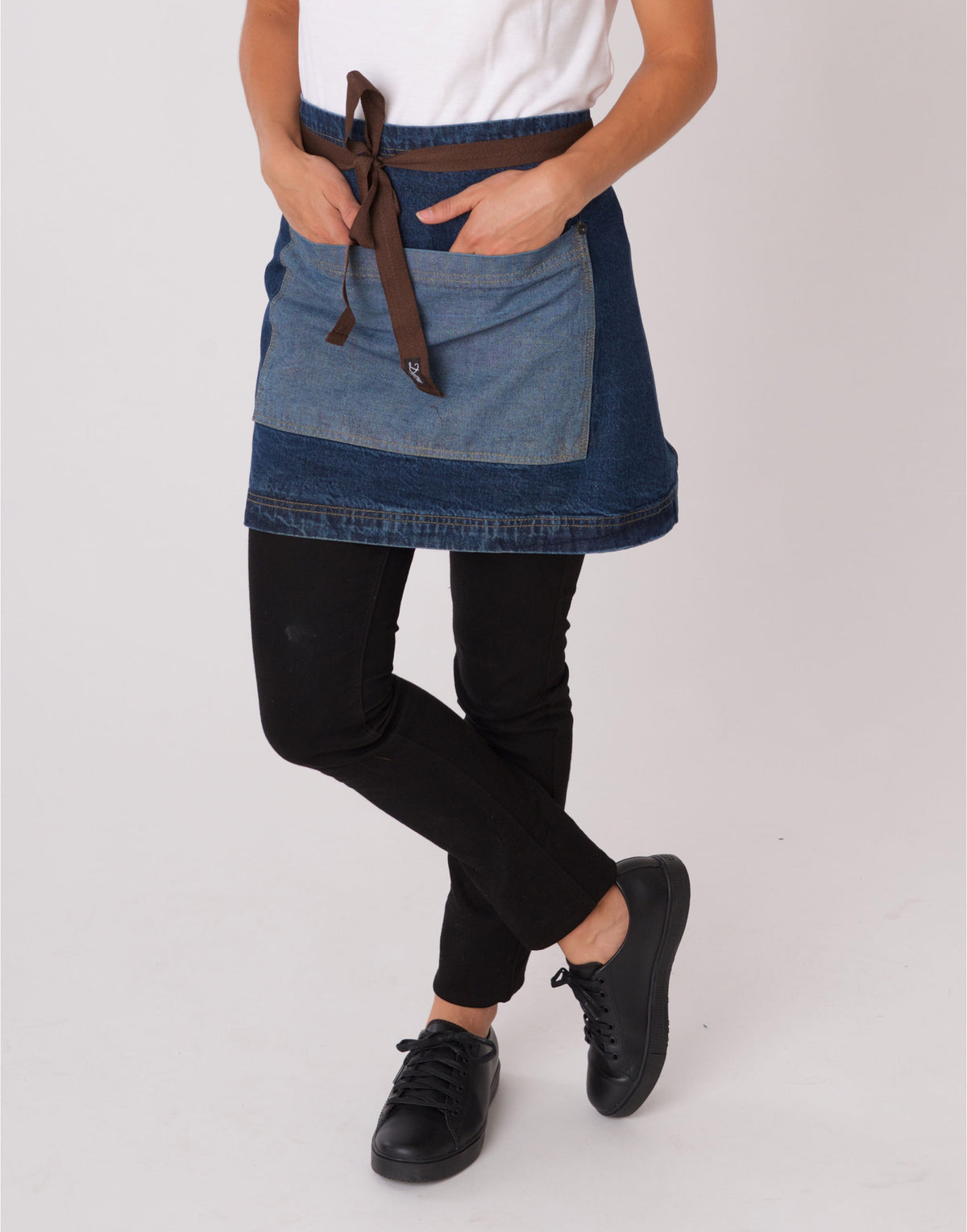 Dennys Washed Denim Contrast Waist Apron DP103B1