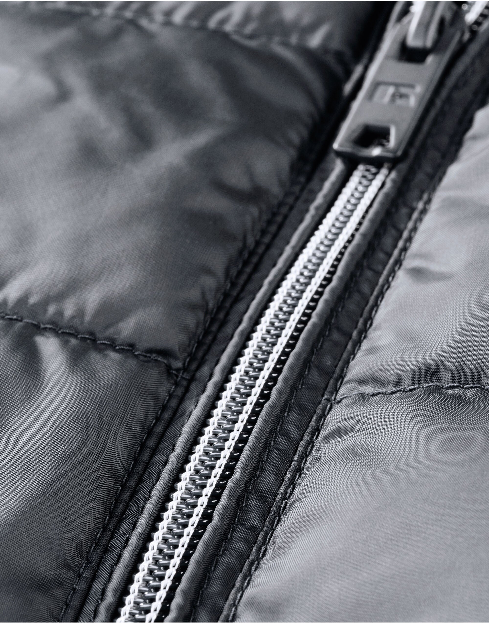 Russell Mens Nano Bodywarmer